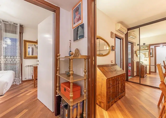 5' From Bocconi With 2 Bedr And 2 Bathr Apartman Milánó