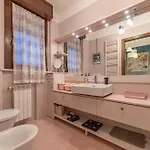 Apartman 5' From Bocconi With 2 Bedr And 2 Bathr *