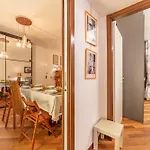 Apartman 5' From Bocconi With 2 Bedr And 2 Bathr