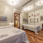 5' From Bocconi With 2 Bedr And 2 Bathr Apartman