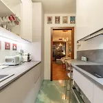 Apartman 5' From Bocconi With 2 Bedr And 2 Bathr Milánó