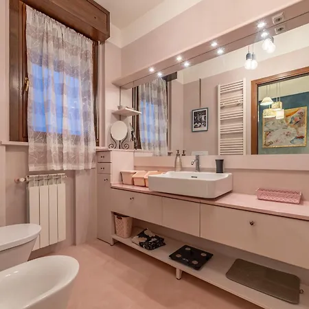 Apartment 5' From Bocconi With 2 Bedr And 2 Bathr *