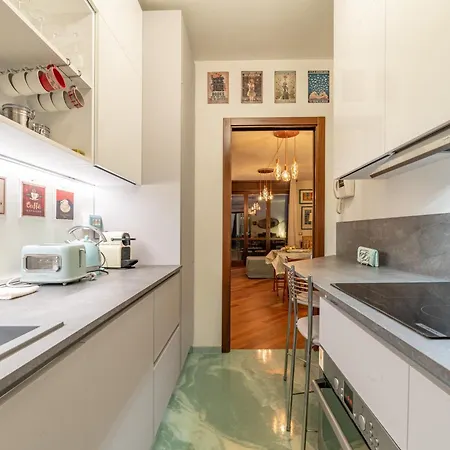Apartment 5' From Bocconi With 2 Bedr And 2 Bathr Mailand